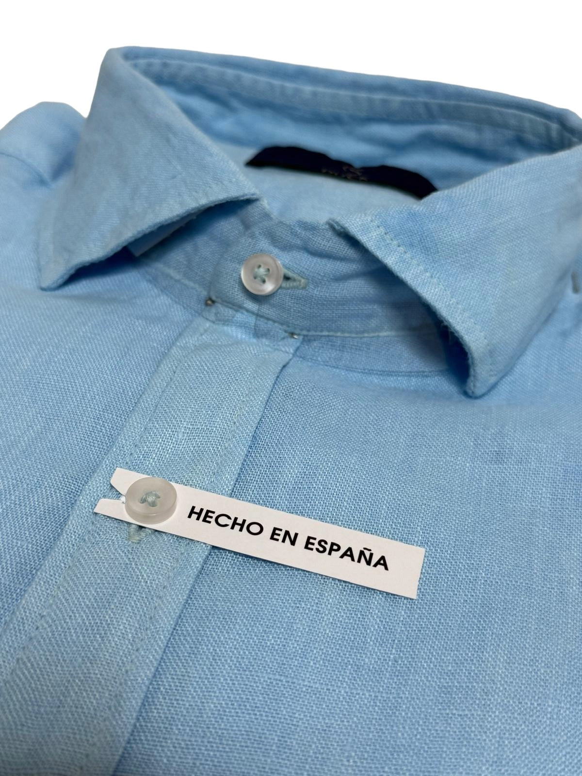 CAPRI — Camisa de lino azul cielo