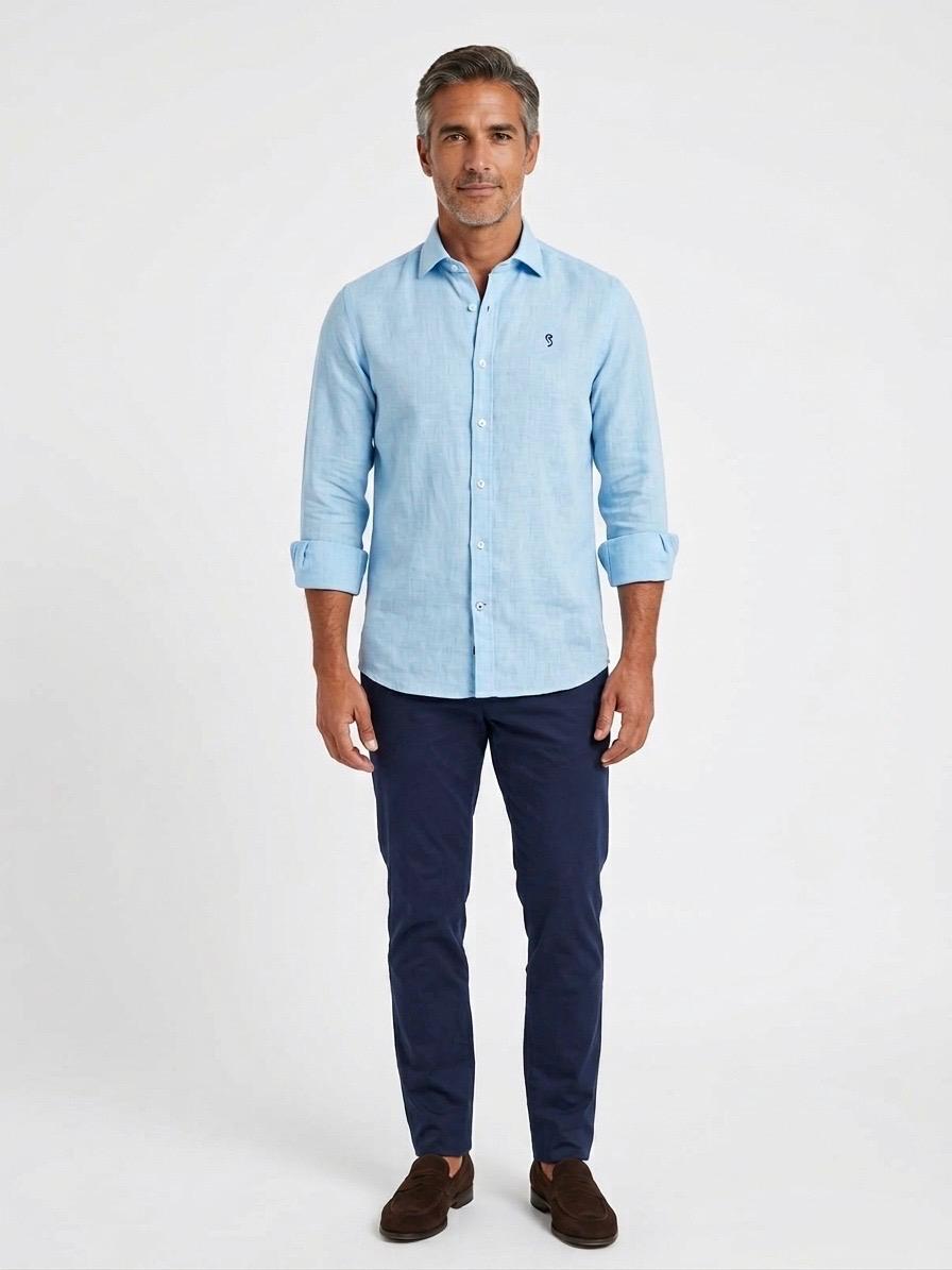 CAPRI — Camisa de lino azul cielo
